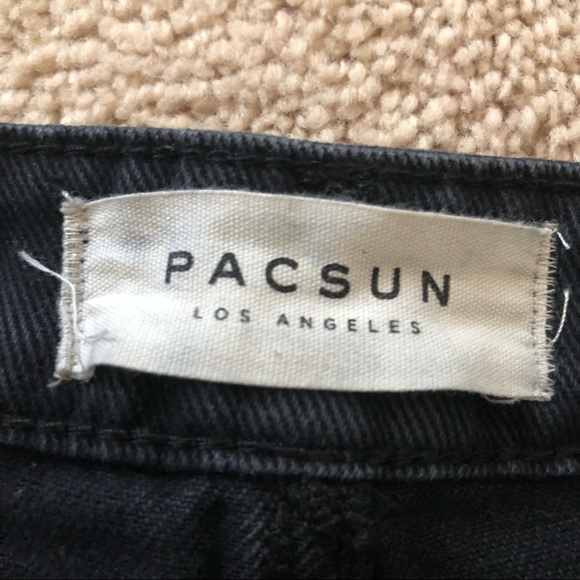 Black high rise jean shorts - Picture 3 of 4